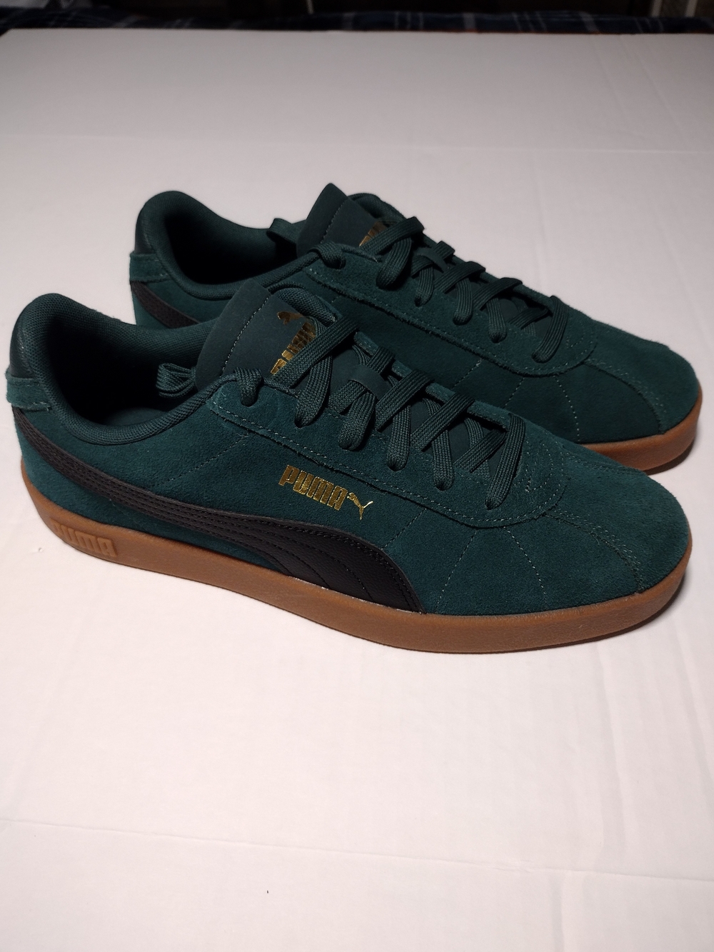 PUMA Suede Classic Sneakers in Dark Green with Gum Sole